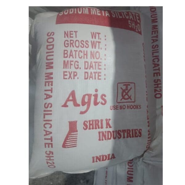 25 kg sacks of sodium metasilicate pentahydrate stacked in a store.