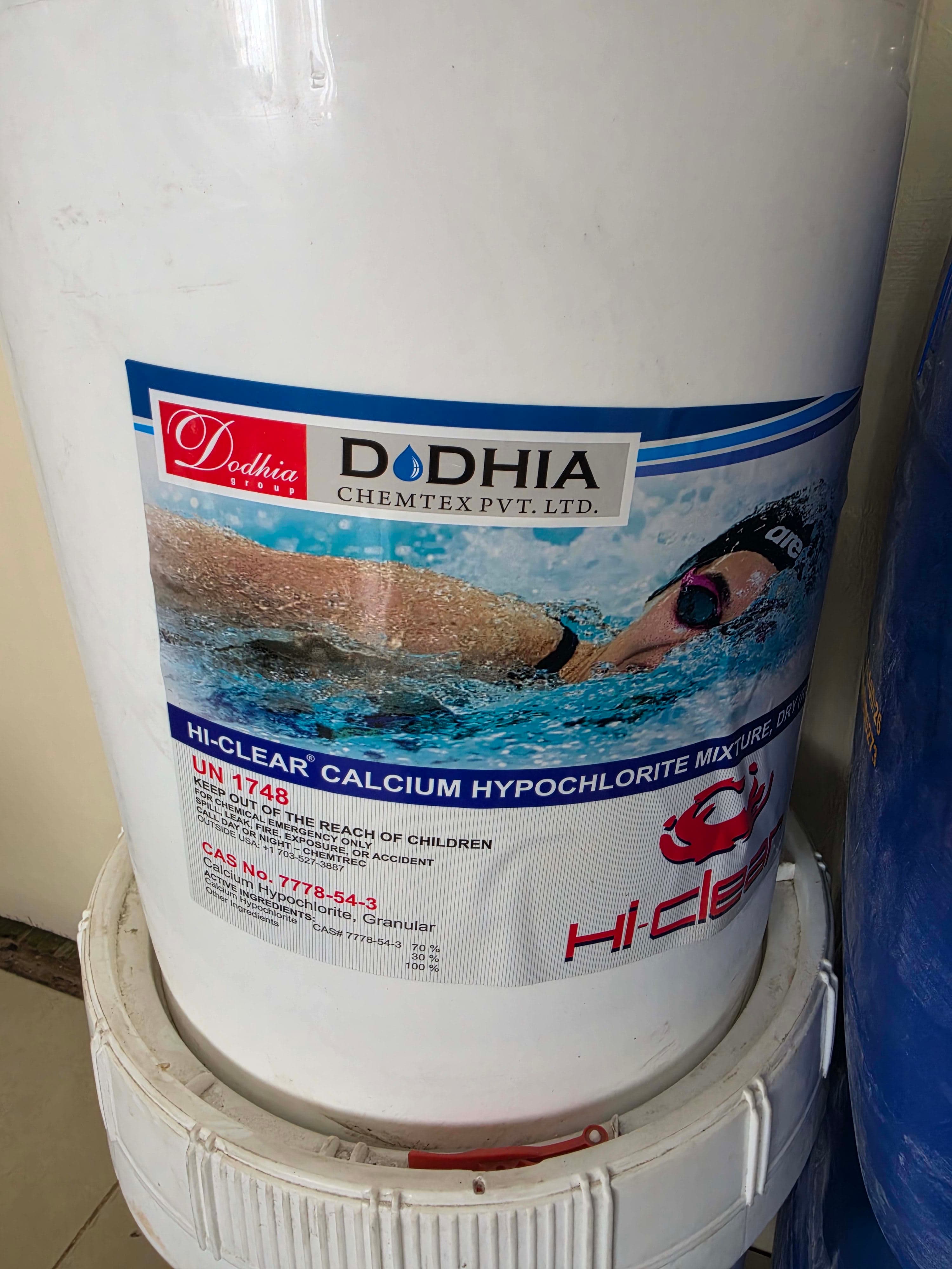 Dodhia Hi-Clear calcium hypochlorite drum with swimming-pool branding, UN 1748.
