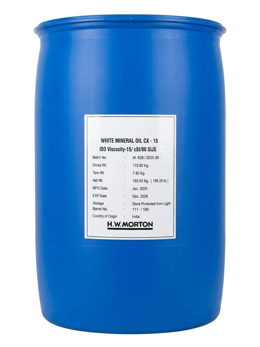 Blue 200-litre drum of white mineral oil CX-15, 165 kg net, made in India.
