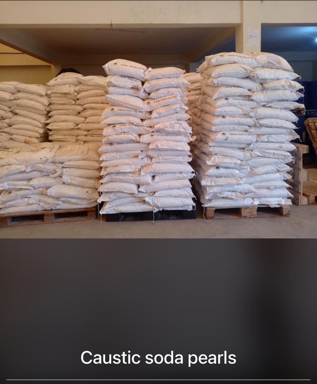 Caustic soda pearls
